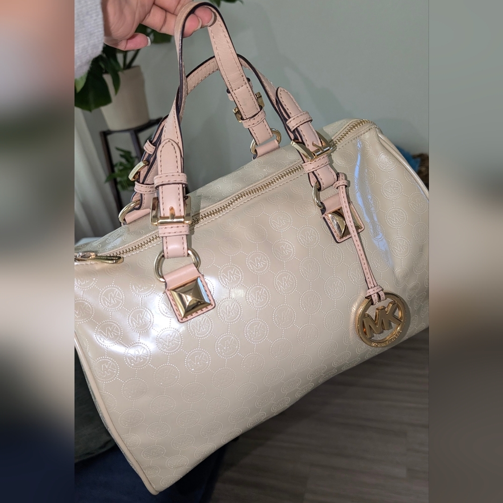 Michael Kors Gloss Grayson Satchel